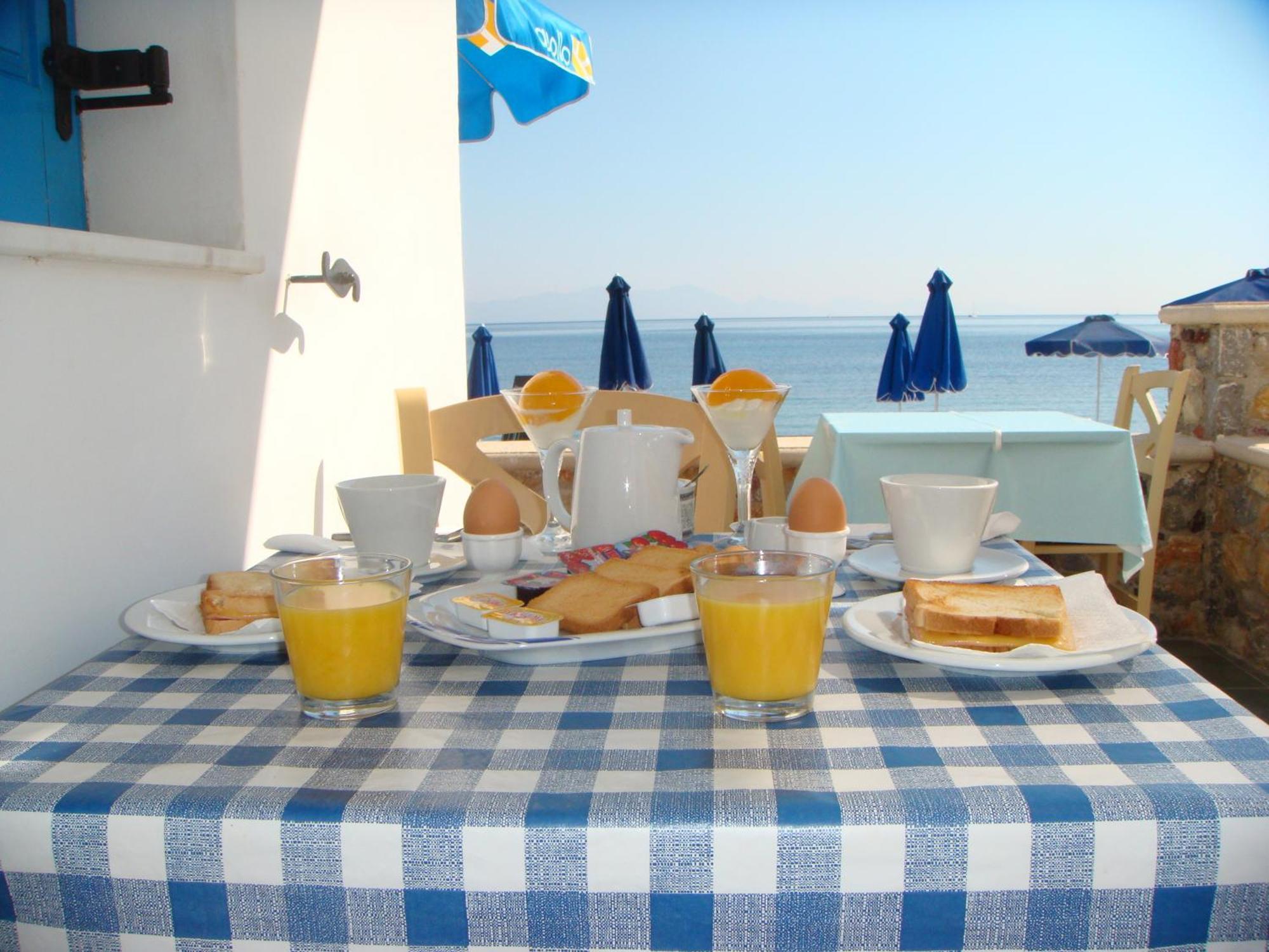 Dream Island Hotel Livadia  Bagian luar foto